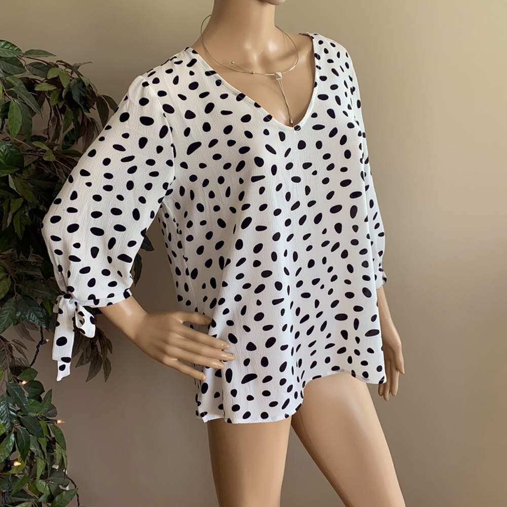 Chaus New York Polka Dot Blouse Size Medium